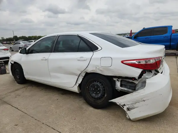 4T1BF1FK1HU307540 2017 TOYOTA CAMRY - Image 2