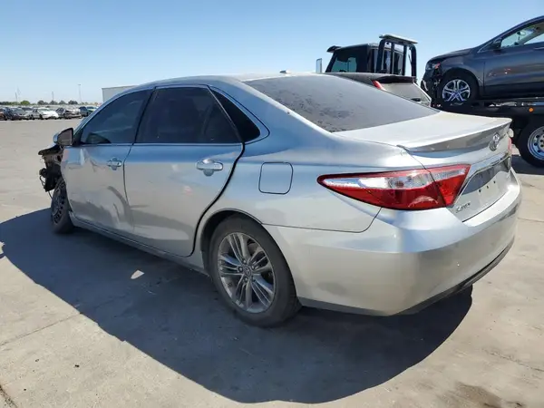 4T1BF1FK1HU310194 2017 TOYOTA CAMRY - Image 2