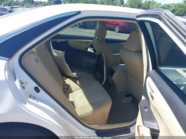 4T1BF1FK1HU315881 2017 TOYOTA CAMRY - Image 8