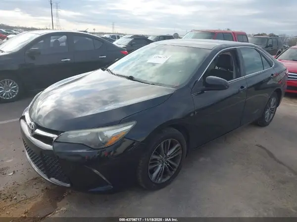 4T1BF1FK1HU317114 2017 TOYOTA CAMRY - Image 2