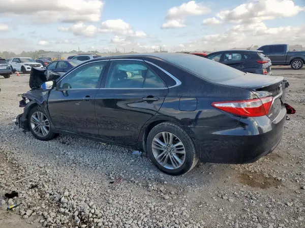 4T1BF1FK1HU322233 2017 TOYOTA CAMRY - Image 2
