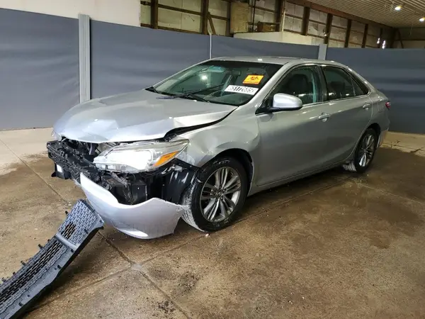 4T1BF1FK1HU326976 2017 TOYOTA CAMRY - Image 1