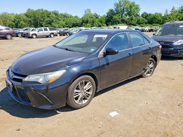 4T1BF1FK1HU328470 2017 TOYOTA CAMRY - Image 1