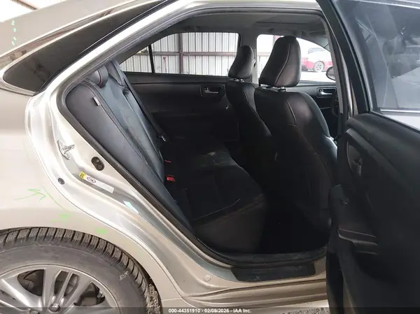 4T1BF1FK1HU329490 2017 TOYOTA CAMRY - Image 8