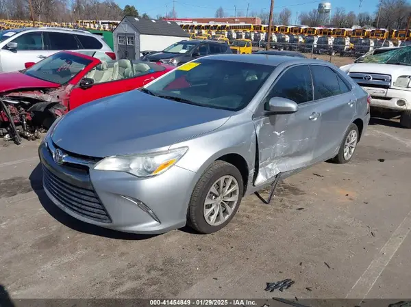 4T1BF1FK1HU336522 2017 TOYOTA CAMRY - Image 2