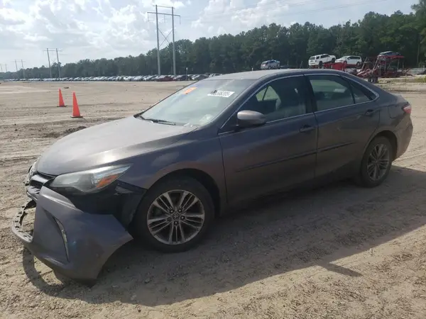4T1BF1FK1HU337282 2017 TOYOTA CAMRY - Image 1