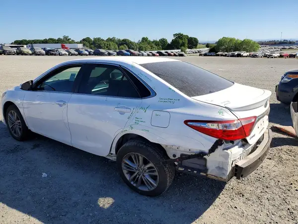 4T1BF1FK1HU339680 2017 TOYOTA CAMRY - Image 2