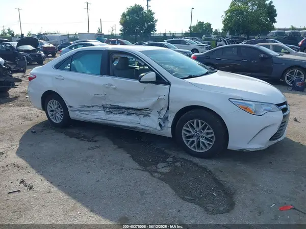 4T1BF1FK1HU342207 2017 TOYOTA CAMRY - Image 1