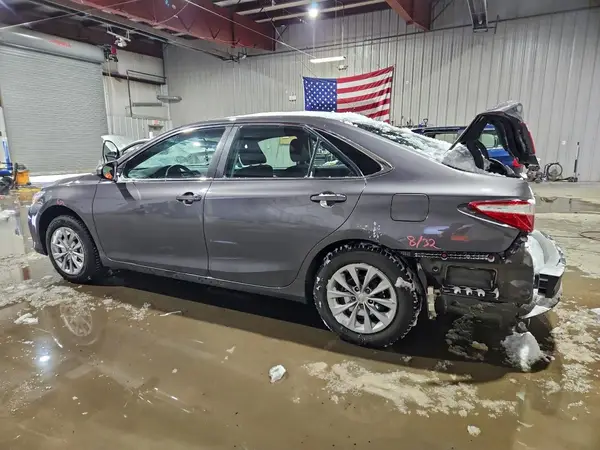 4T1BF1FK1HU342496 2017 TOYOTA CAMRY - Image 2