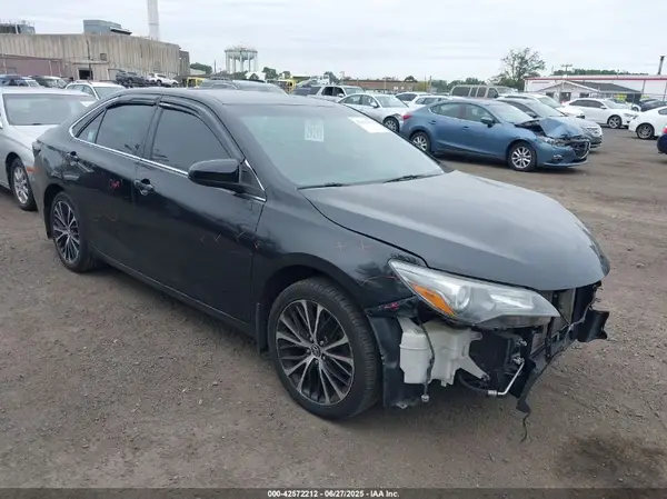 4T1BF1FK1HU343132 2017 TOYOTA CAMRY - Image 1