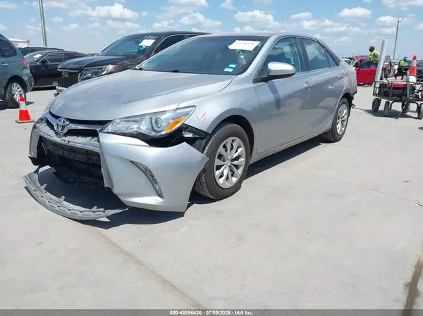 4T1BF1FK1HU344202 2017 TOYOTA CAMRY - Image 2