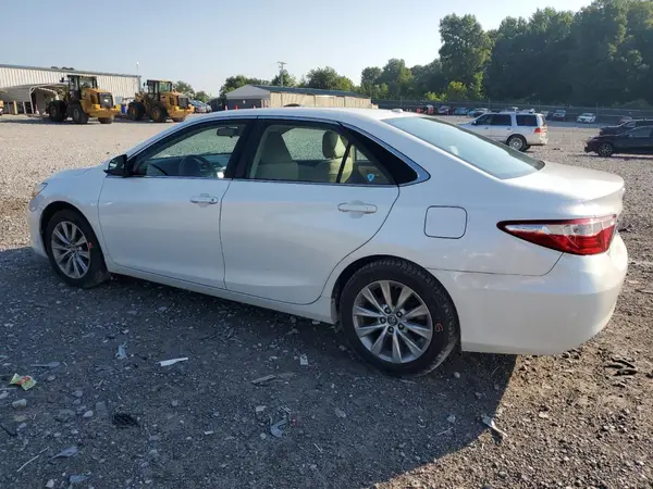 4T1BF1FK1HU344572 2017 TOYOTA CAMRY - Image 2