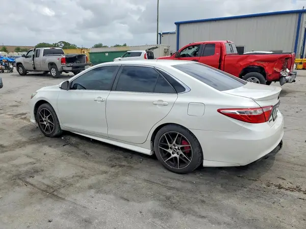 4T1BF1FK1HU345897 2017 TOYOTA CAMRY - Image 2