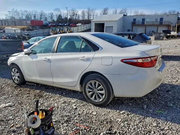 4T1BF1FK1HU346483 2017 TOYOTA CAMRY - Image 2