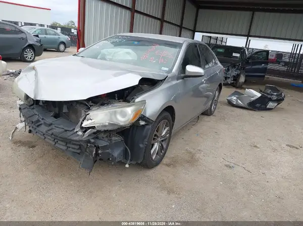 4T1BF1FK1HU347522 2017 TOYOTA CAMRY - Image 2