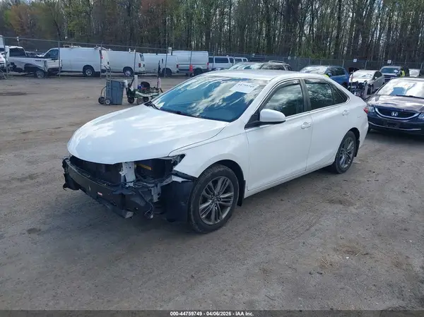 4T1BF1FK1HU347634 2017 TOYOTA CAMRY - Image 2