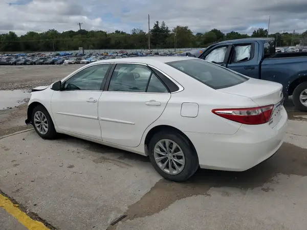 4T1BF1FK1HU347956 2017 TOYOTA CAMRY - Image 2