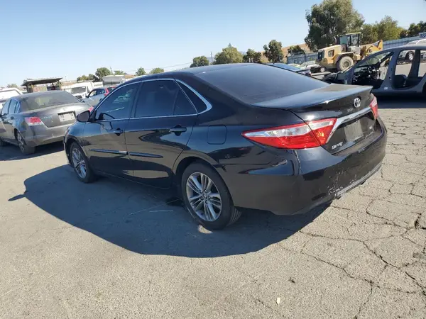 4T1BF1FK1HU348072 2017 TOYOTA CAMRY - Image 2