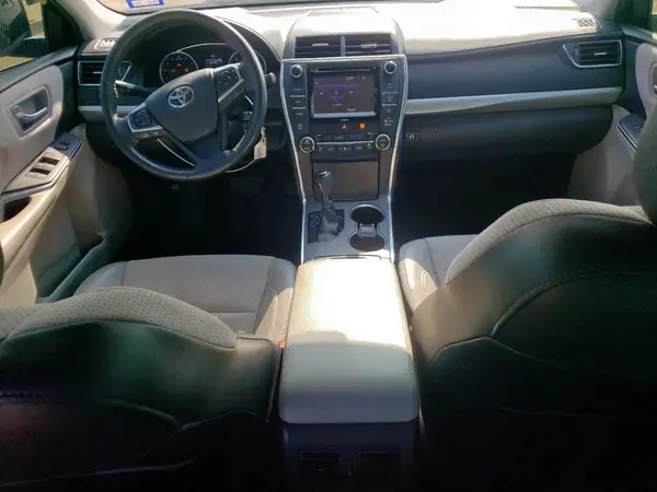 4T1BF1FK1HU352557 2017 TOYOTA CAMRY - Image 8