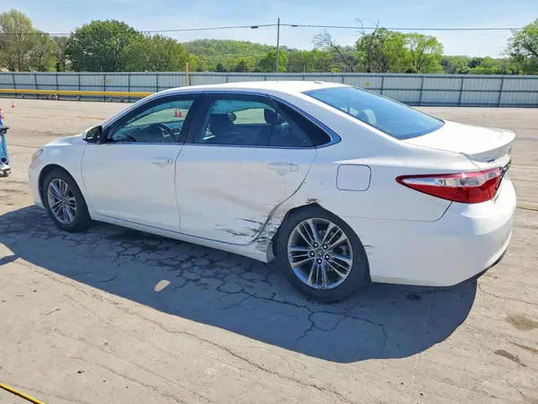 4T1BF1FK1HU353062 2017 TOYOTA CAMRY - Image 2