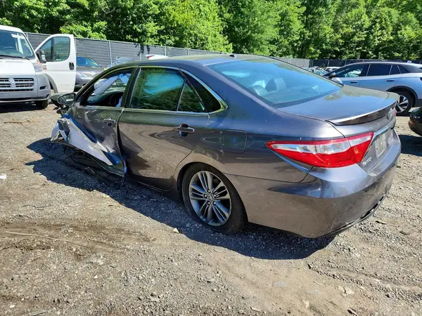 4T1BF1FK1HU354194 2017 TOYOTA CAMRY - Image 2