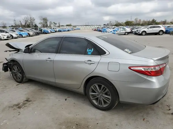 4T1BF1FK1HU355863 2017 TOYOTA CAMRY - Image 2