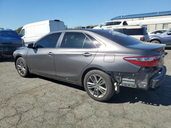 4T1BF1FK1HU356009 2017 TOYOTA CAMRY - Image 2