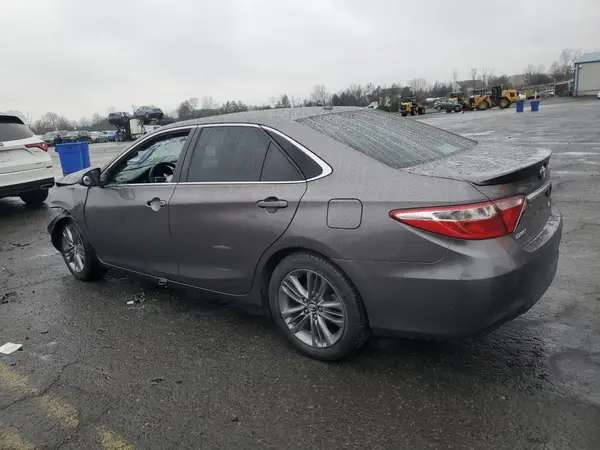 4T1BF1FK1HU358181 2017 TOYOTA CAMRY - Image 2