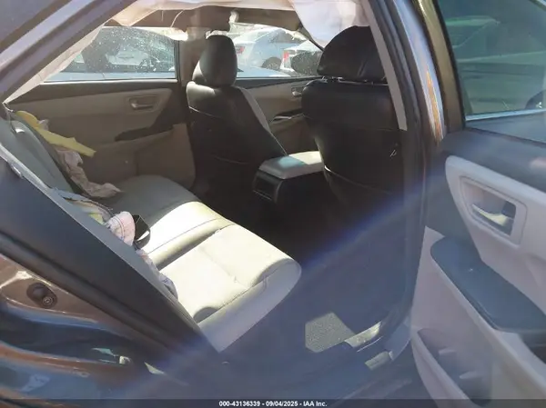 4T1BF1FK1HU358410 2017 TOYOTA CAMRY - Image 8