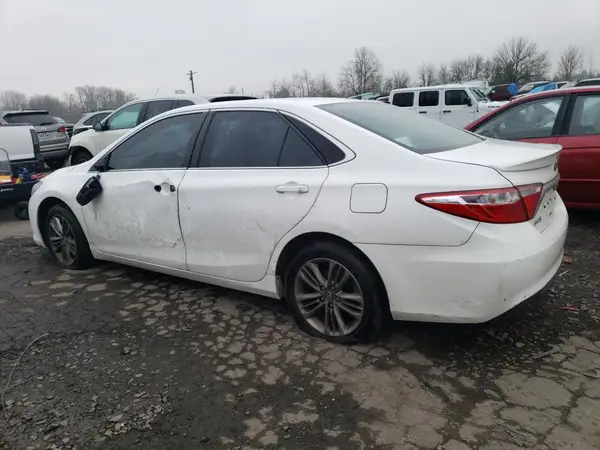4T1BF1FK1HU358469 2017 TOYOTA CAMRY - Image 2