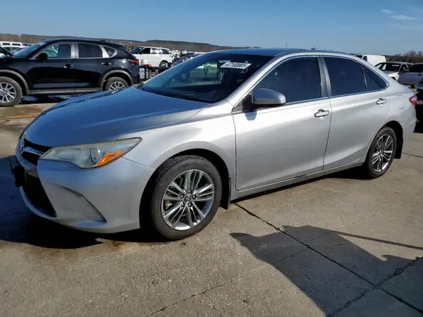 4T1BF1FK1HU359251 2017 TOYOTA CAMRY - Image 1