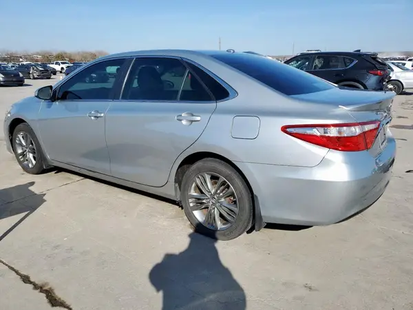 4T1BF1FK1HU359251 2017 TOYOTA CAMRY - Image 2