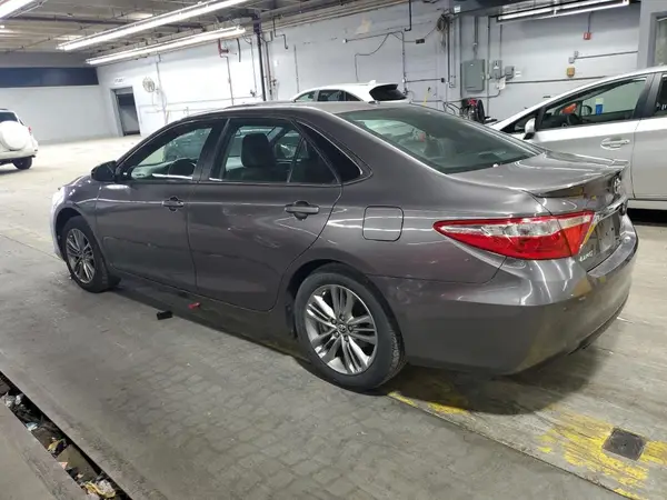 4T1BF1FK1HU361596 2017 TOYOTA CAMRY - Image 2