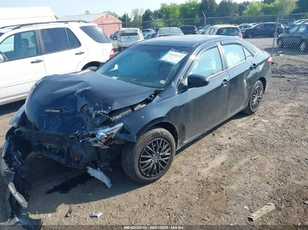 4T1BF1FK1HU363798 2017 TOYOTA CAMRY - Image 2