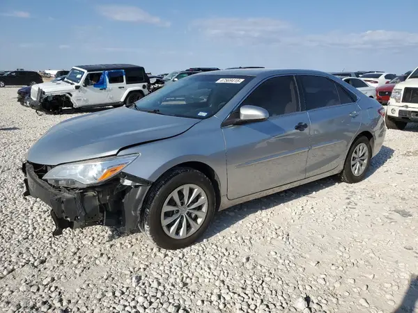 4T1BF1FK1HU365115 2017 TOYOTA CAMRY - Image 1