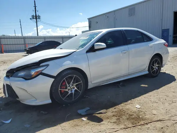 4T1BF1FK1HU365535 2017 TOYOTA CAMRY - Image 1