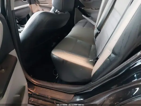 4T1BF1FK1HU365647 2017 TOYOTA CAMRY - Image 8