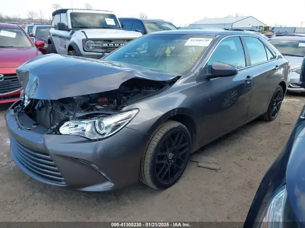 4T1BF1FK1HU367897 2017 TOYOTA CAMRY - Image 2