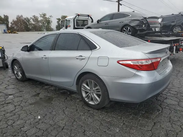 4T1BF1FK1HU371335 2017 TOYOTA CAMRY - Image 2