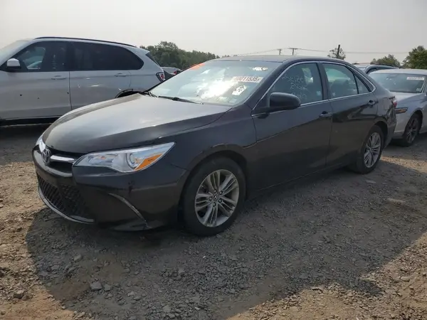 4T1BF1FK1HU372324 2017 TOYOTA CAMRY - Image 1