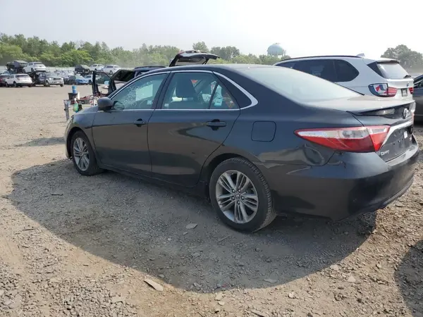 4T1BF1FK1HU372324 2017 TOYOTA CAMRY - Image 2