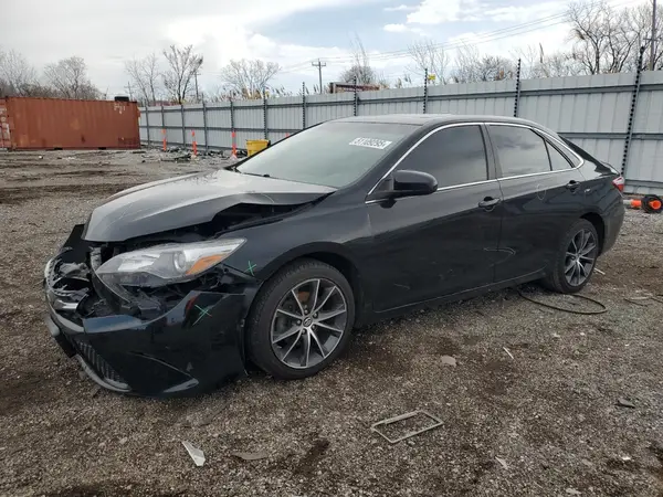 4T1BF1FK1HU373263 2017 TOYOTA CAMRY - Image 1