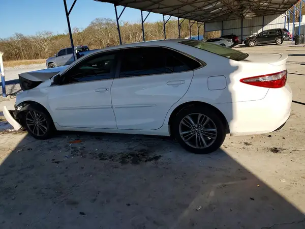 4T1BF1FK1HU374137 2017 TOYOTA CAMRY - Image 2