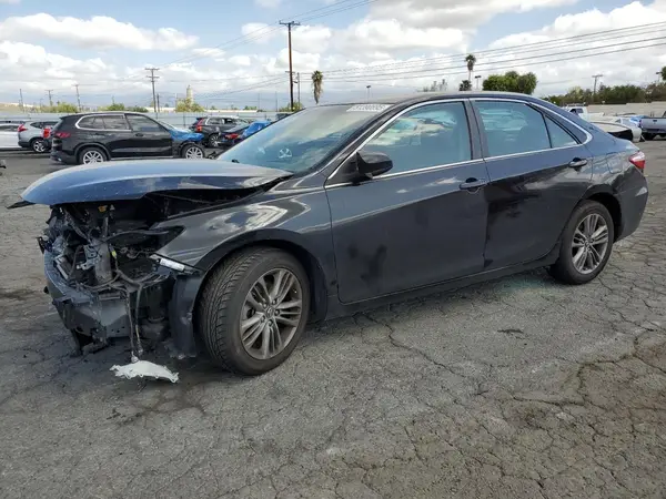 4T1BF1FK1HU377717 2017 TOYOTA CAMRY - Image 1