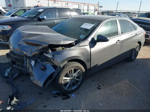 4T1BF1FK1HU378513 2017 TOYOTA CAMRY - Image 2