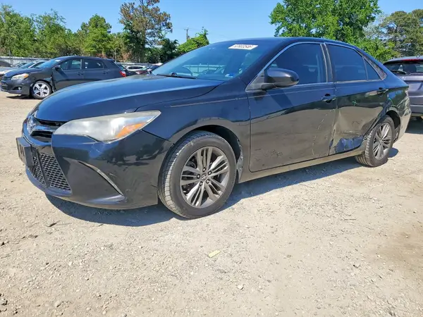 4T1BF1FK1HU378589 2017 TOYOTA CAMRY - Image 1