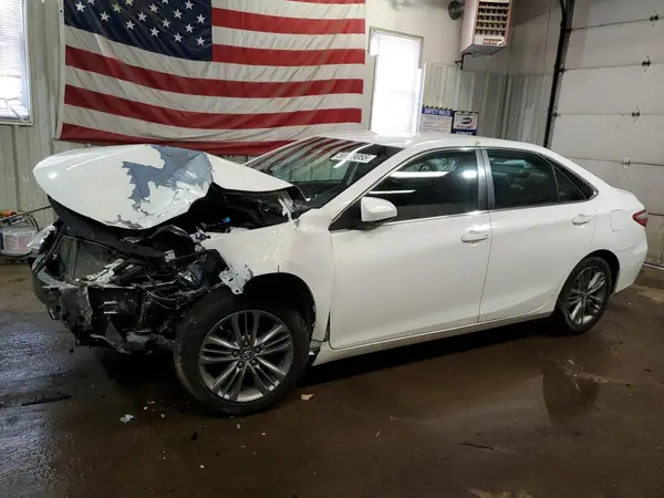 4T1BF1FK1HU379466 2017 TOYOTA CAMRY - Image 1