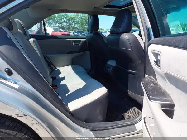 4T1BF1FK1HU382643 2017 TOYOTA CAMRY - Image 8