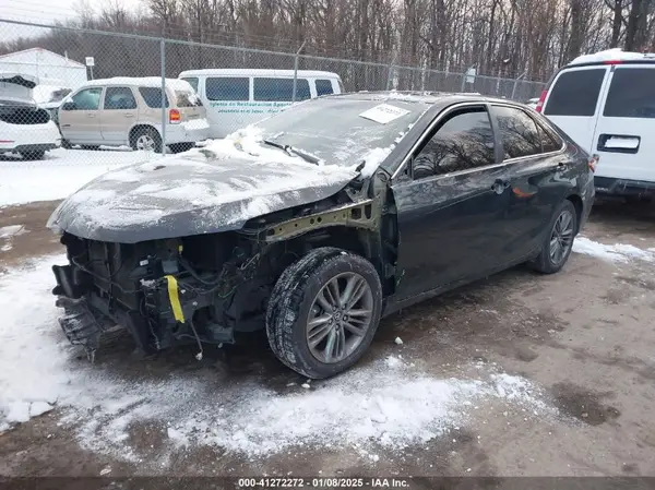 4T1BF1FK1HU382996 2017 TOYOTA CAMRY - Image 2