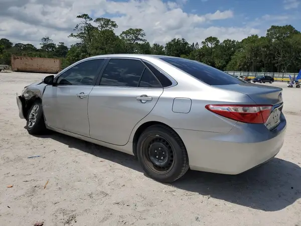4T1BF1FK1HU385459 2017 TOYOTA CAMRY - Image 2